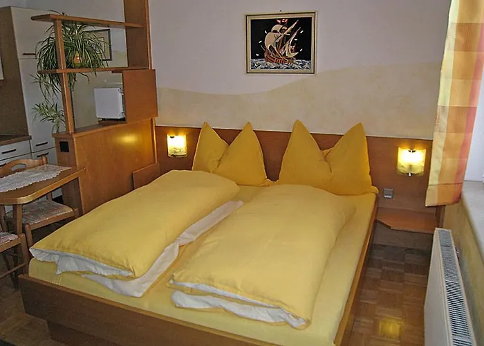 Aparthotel Gastehaus Steiner Tropolach